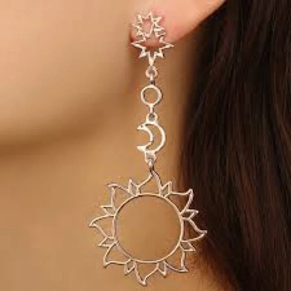 Women Boho Asymmetrical Star Sun Moon Drop Dangle Stud NWOT - Picture 1 of 6